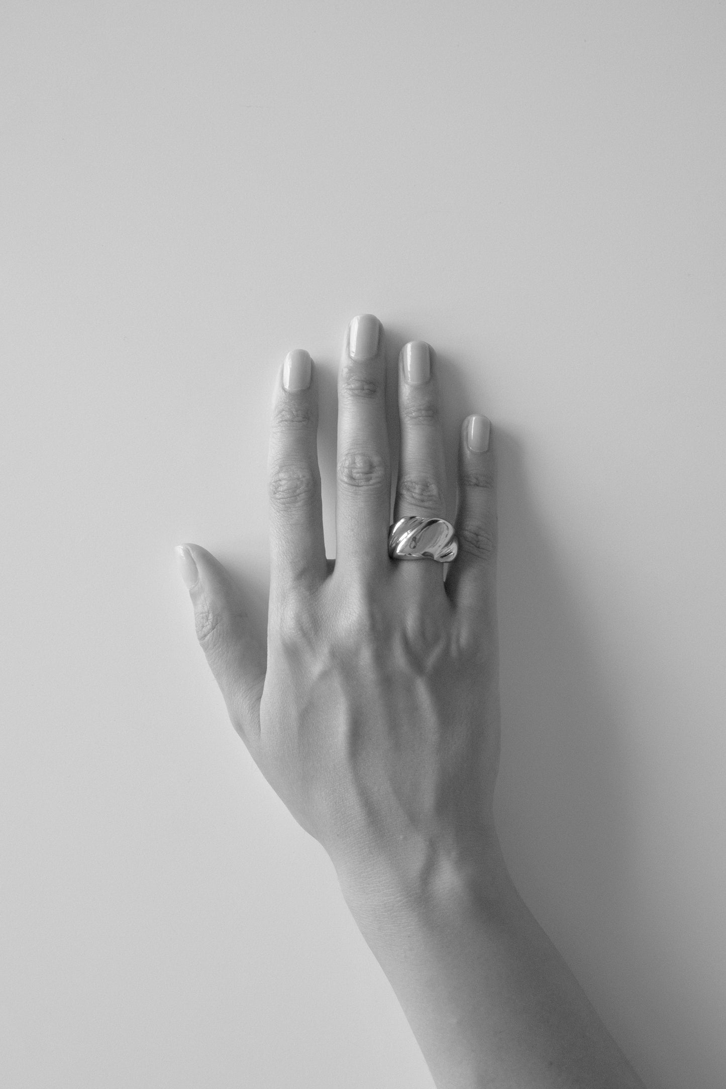 Curved Wave Ring
