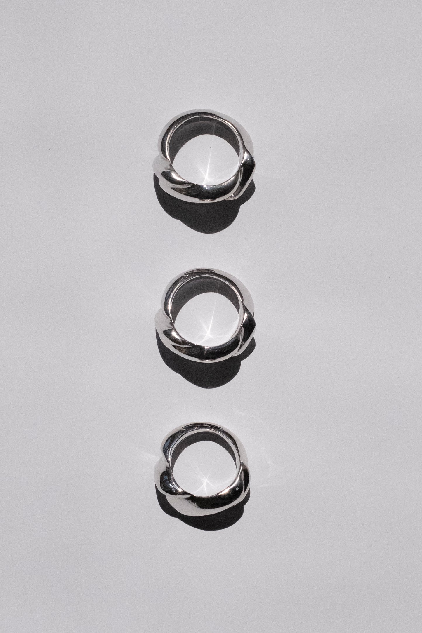 Curved Wave Ring