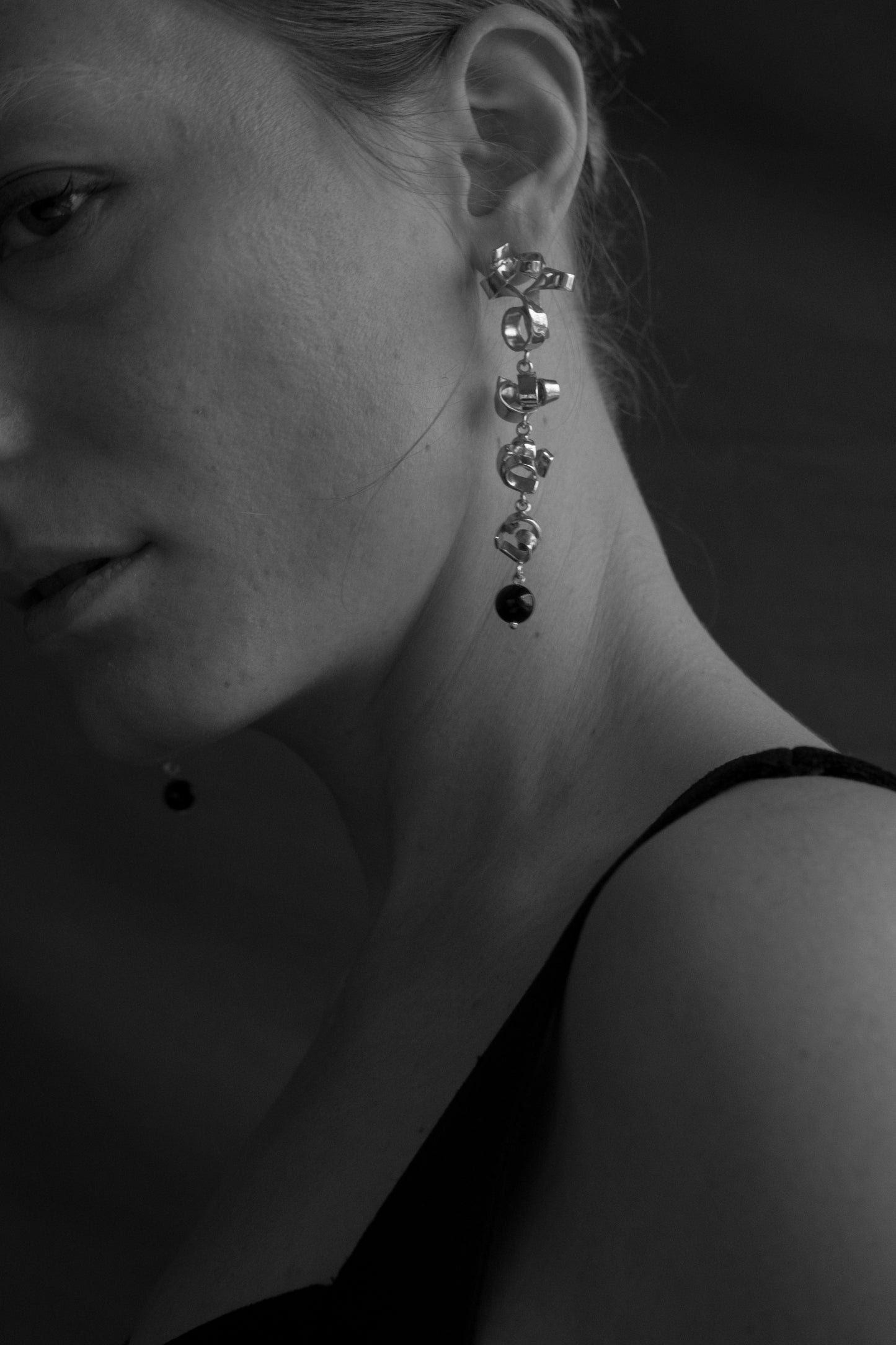 Tendril Earrings w/Onyx