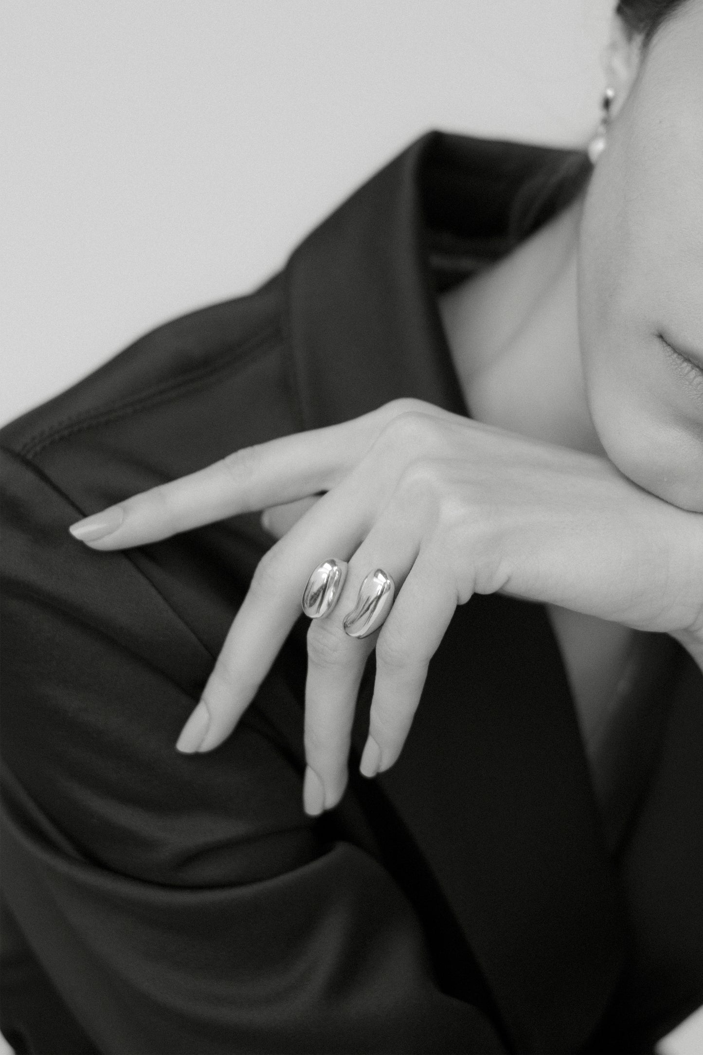 Double Figure Ring