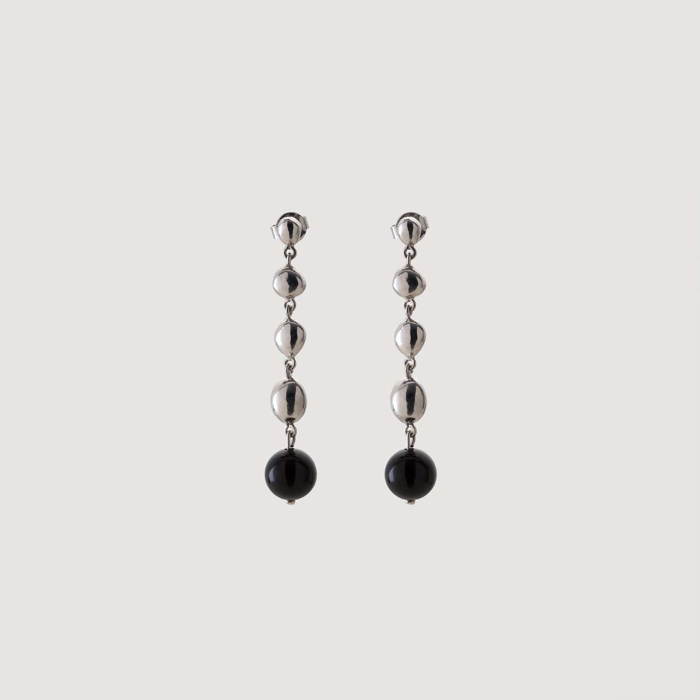 Egg Earrings w/Onyx