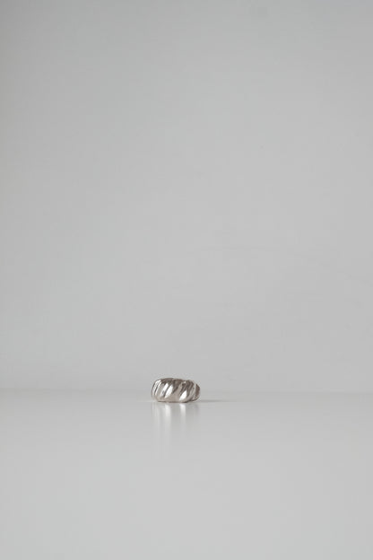 Thick Wave Ring