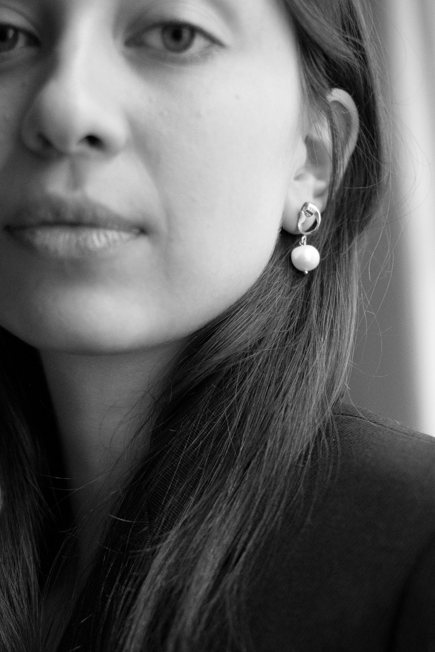 Mini Tendril Earrings w/Pearl