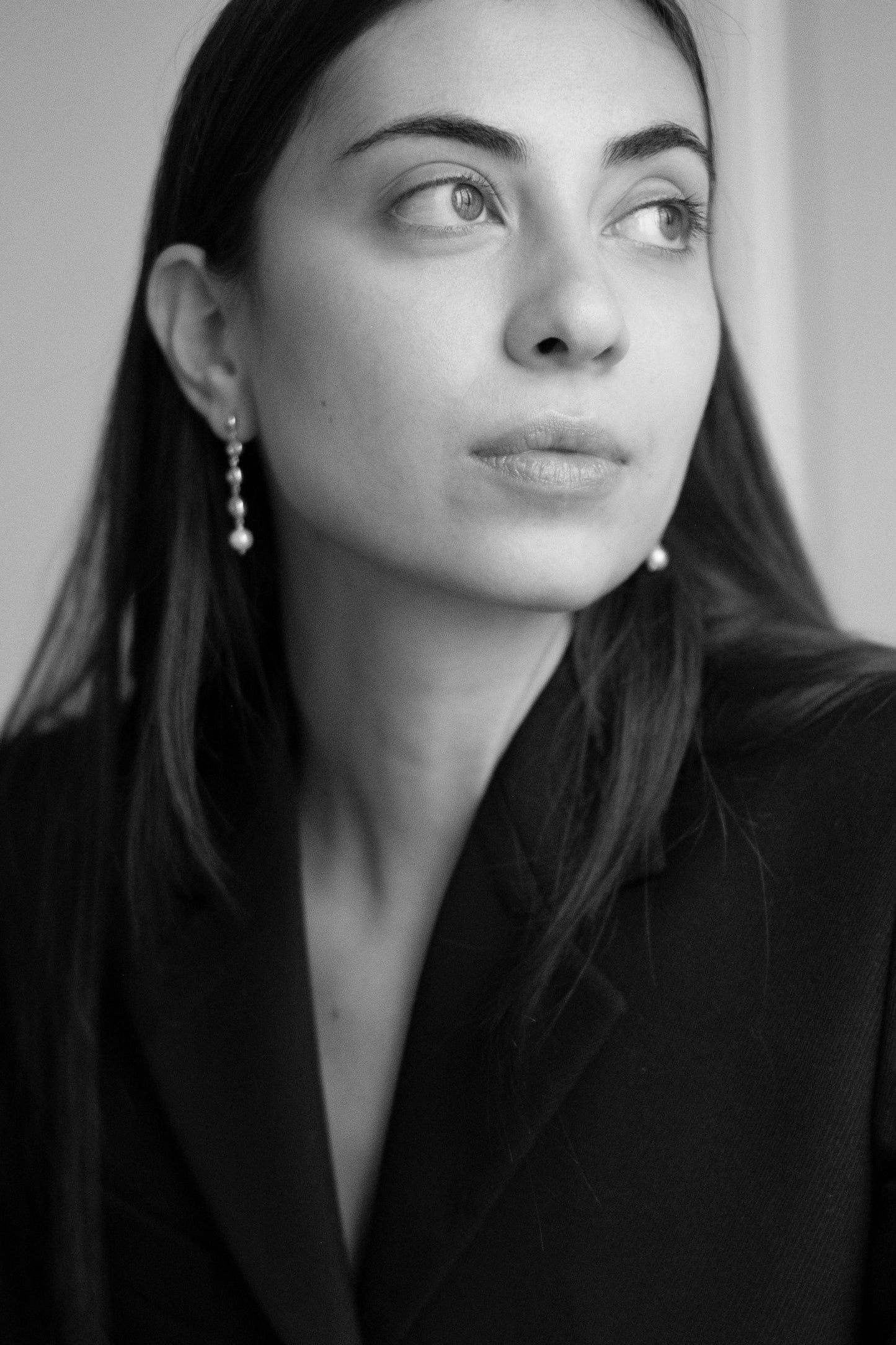 Egg Earrings w/Pearl