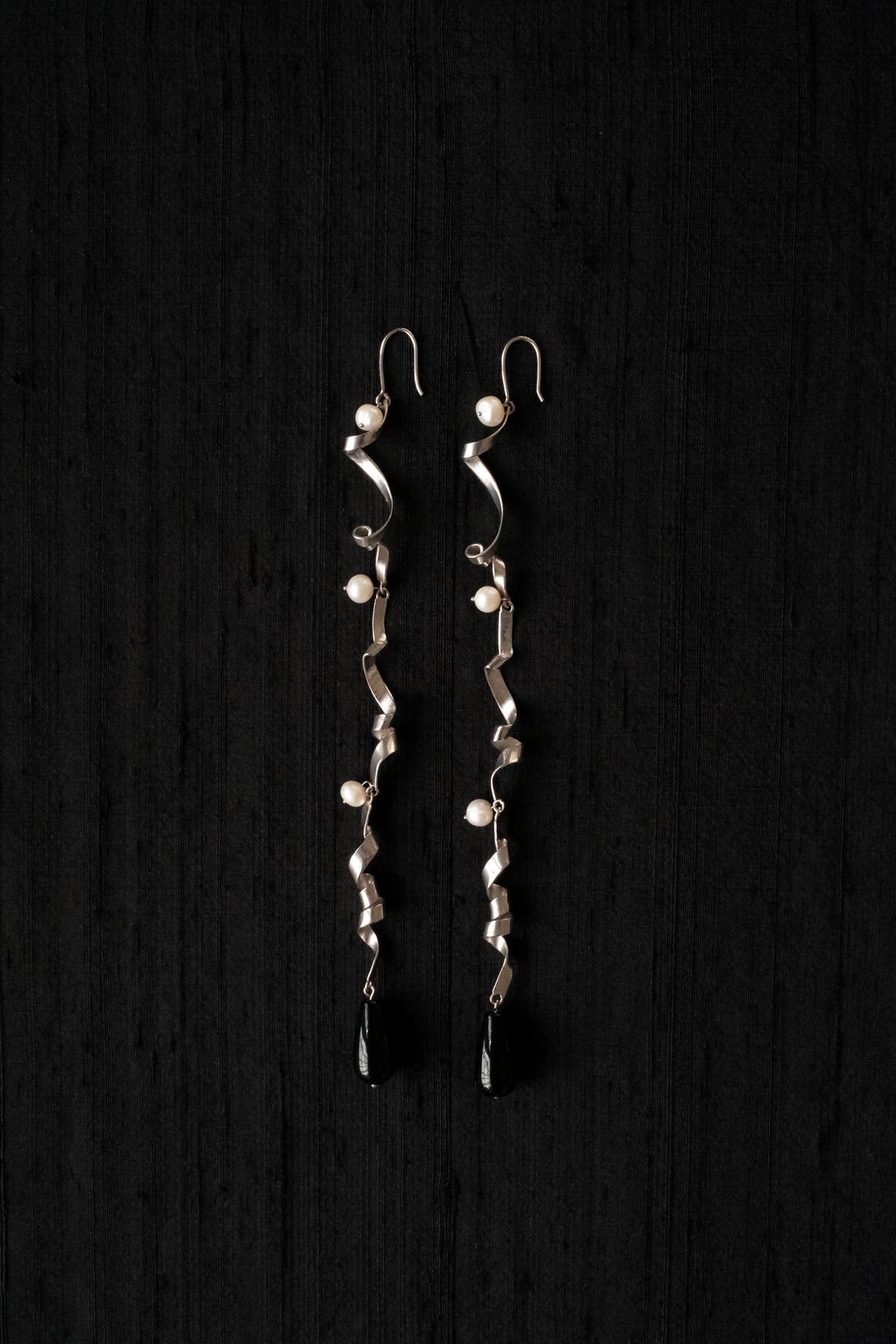 Long Ribbon Earrings w/ Onyx & Pearl