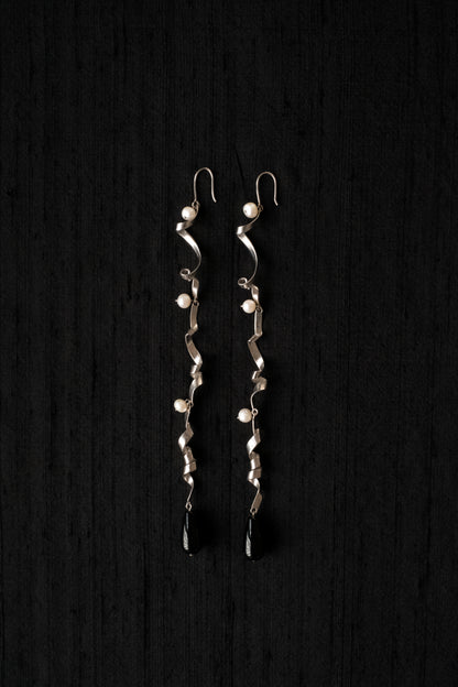 Long Ribbon Earrings w/ Onyx & Pearl