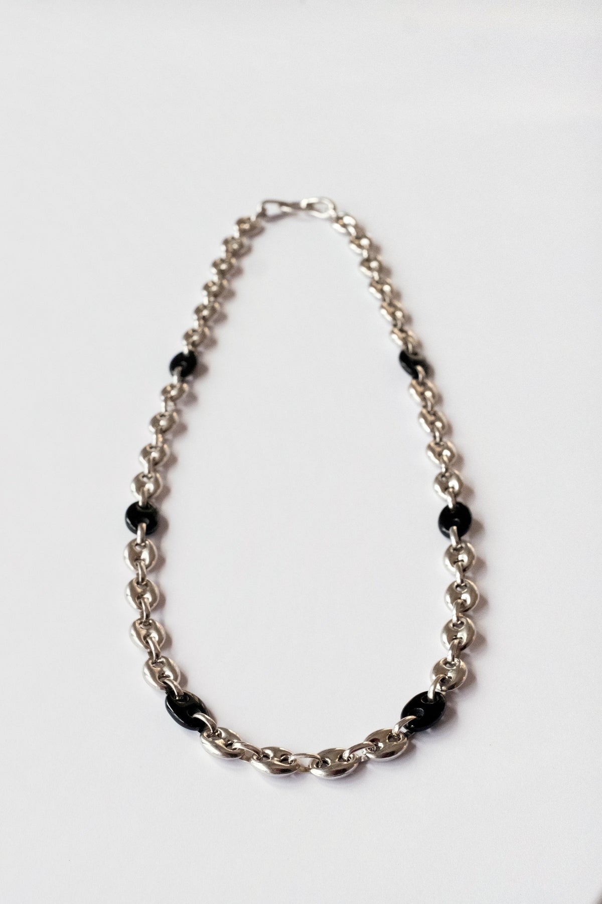 Onyx Sailor Mesh Chain Necklace