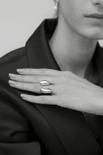 Double Figure Ring