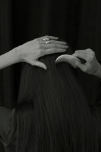 Double Figure Ring