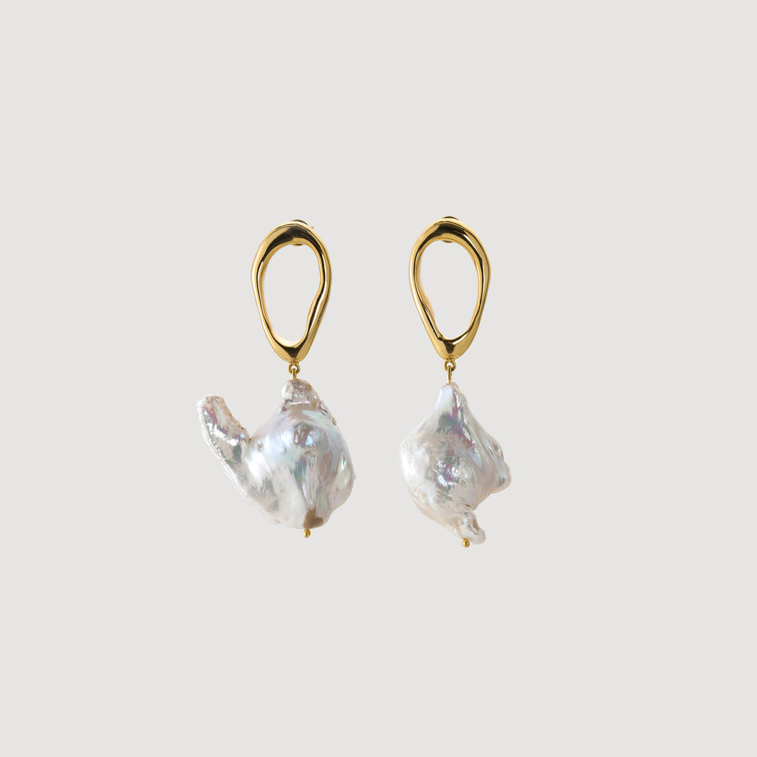 Drop Earrings w/Baroque Pearl - Gold