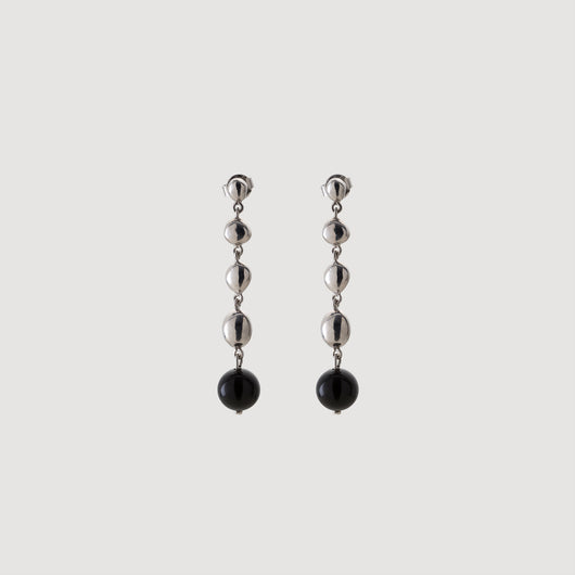 Egg Earrings w/Onyx